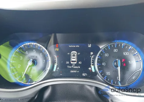 2022 Chrysler Pacifica Touring L из США, поврежденный, VIN 2C4RC1BG8NR106997